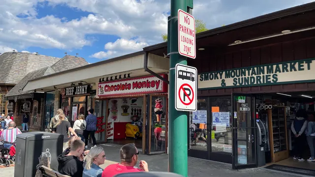 Smokey Mountain Market & Sundries