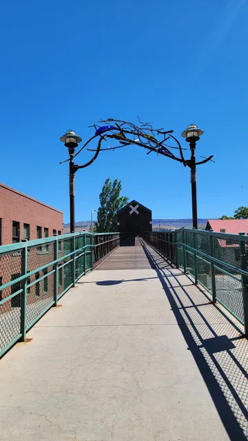 Two Rivers Art Gallery