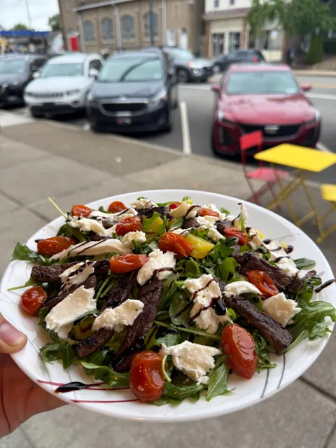 Gusto's Pizza & Salad