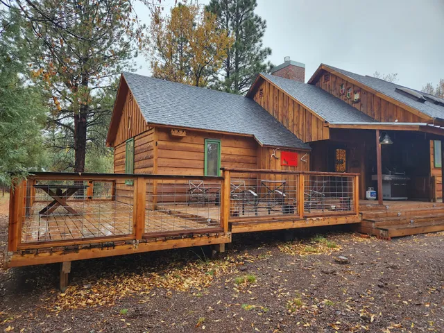 Peaceful Pines Lodge