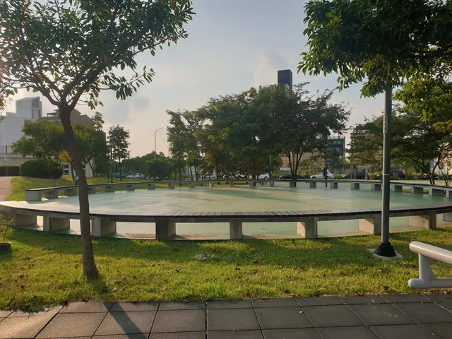 青埔公二公園 溜冰場