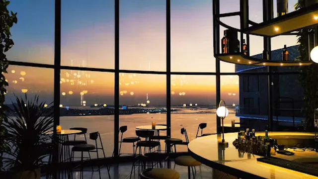 On The Rocks at Citadines Marina Halong