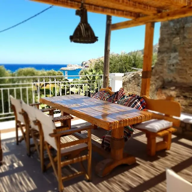 Island Pool Bar Restaurant