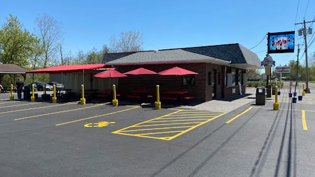 Bonomo's Dari Creme and Frozen Dessert To Go Room