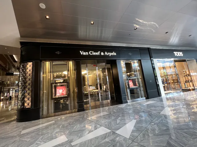 Van Cleef & Arpels (New York - Hudson Yards)