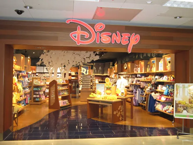 Disney store Yokohama Sogo