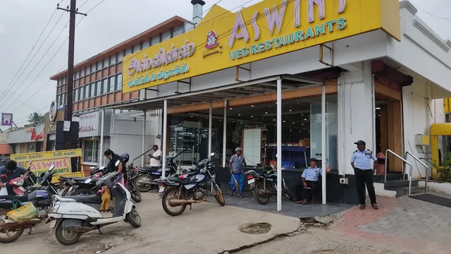 Aswins Sweets & Snacks (Thiruverumbur - TRY)