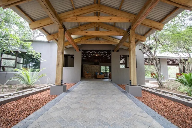 Little Africa Safari Lodge