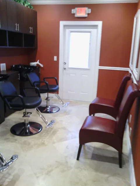 Nennen-N Beauty Salon