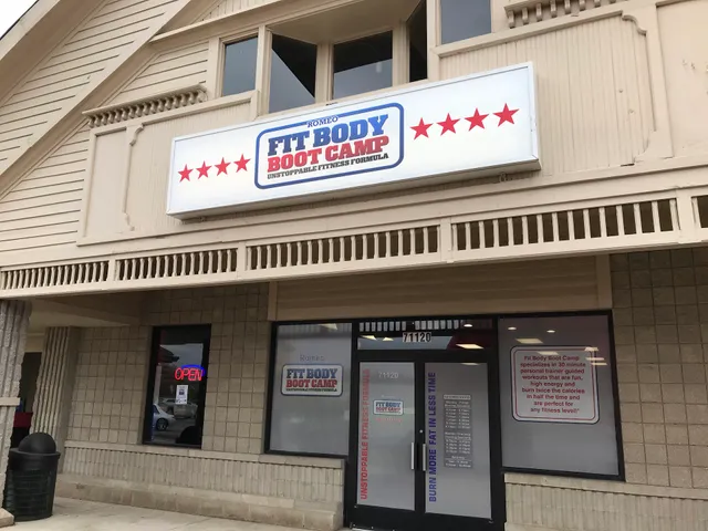 Fiddler's Cove Shopping Center