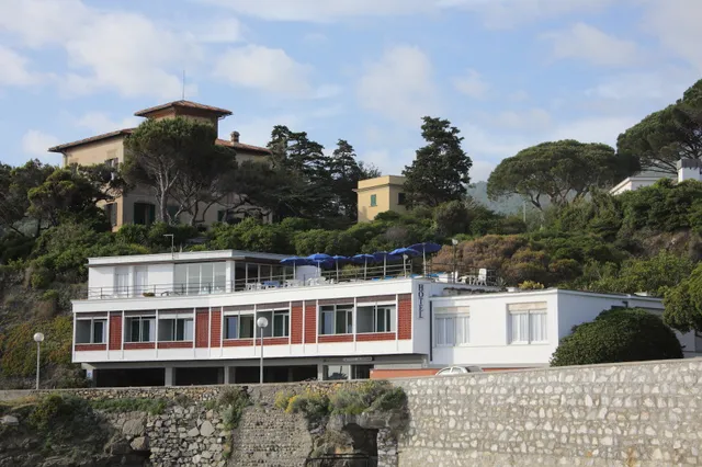 La Scogliera Hotel Bed & Breakfast‎