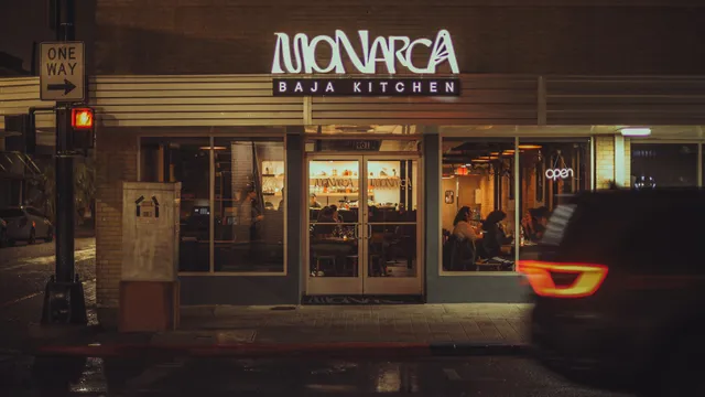 Monarca Baja Kitchen
