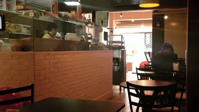 Hachi Crepe & Taiyaki