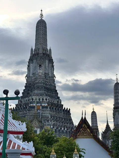 Chao Phraya Tourist Boat Wat Arun Pier