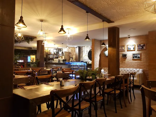 El Correo Carne y Vino