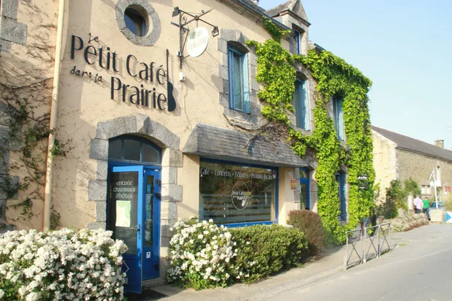 Le Petit Café dans la Prairie
