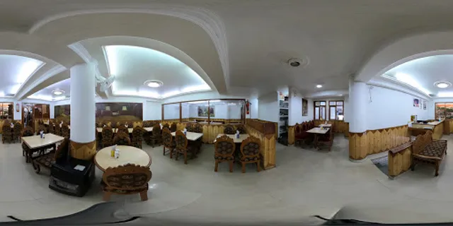 Nalini Restaurant - Restaurant in Shimla & Restaurant in Mall Road/Indian/Chinese/south indian/Multi cuisine Restaurant