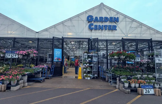 Lowe's Garden Center