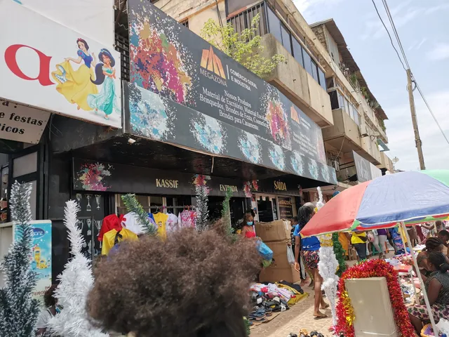 LOJA SR. DANIELS COSMETICOS BEAUTY SHOP - COMERCIO E SERVIÇOS, (SU), LDA