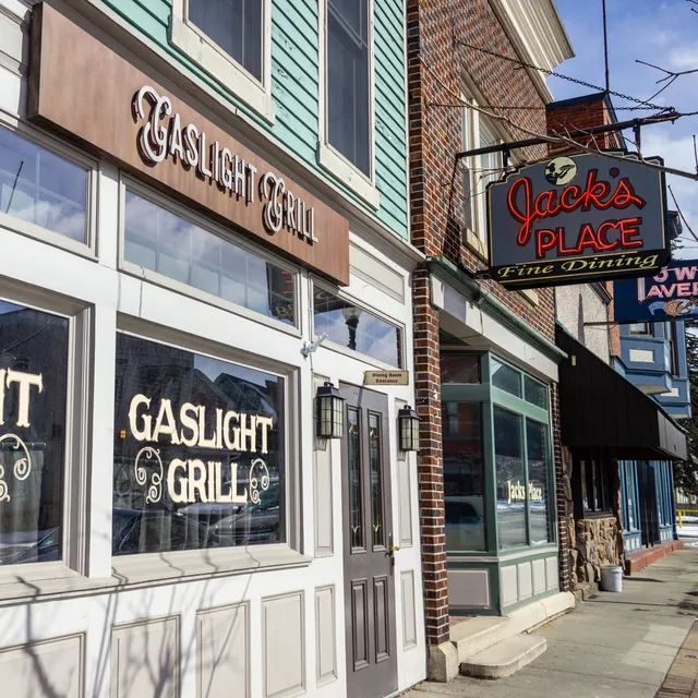 Jack's Place Bar & Gaslight Grill
