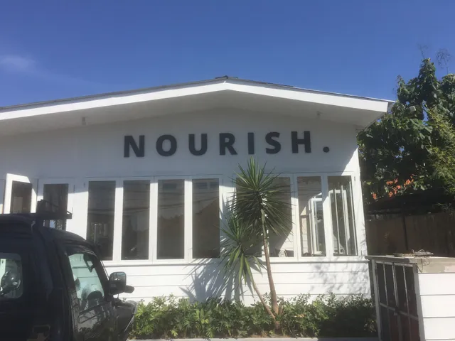 NOURISH CAFE WHOLEFOODS PIZZERIA & BAKERY - UNGASAN