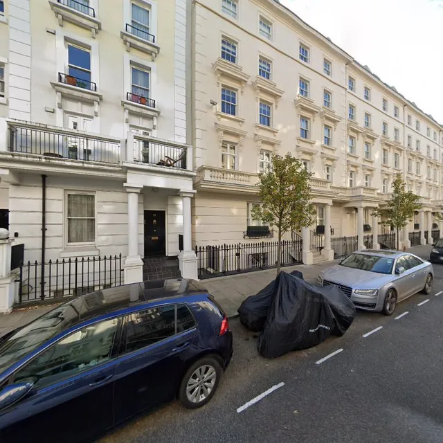 OYO Gloucester St. Studios