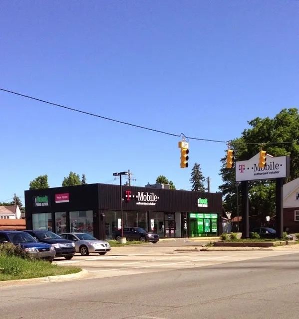 iGeek Repair Center - iPhone Repair / Phone Repair / Pontiac - Waterford