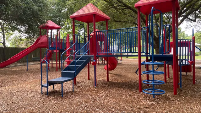 Memorial Bend Pocket Park