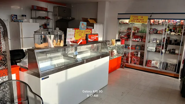 Yogi's Pizza and ice-cream