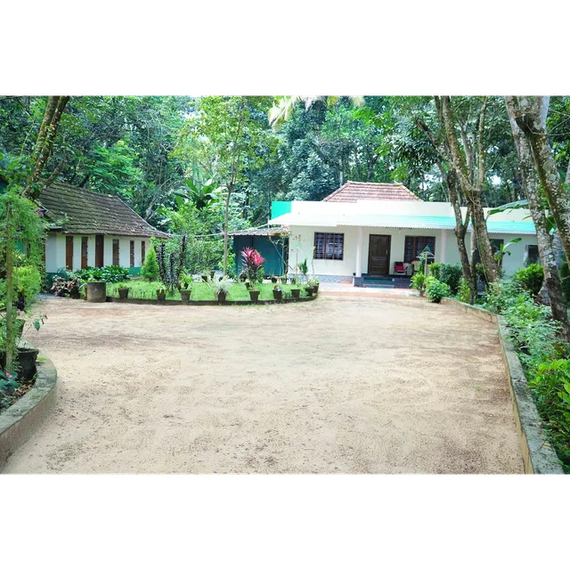 Kuttickattil Gardens Home stay