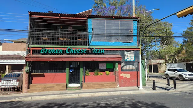Broken Cheese Pizza San Jorge