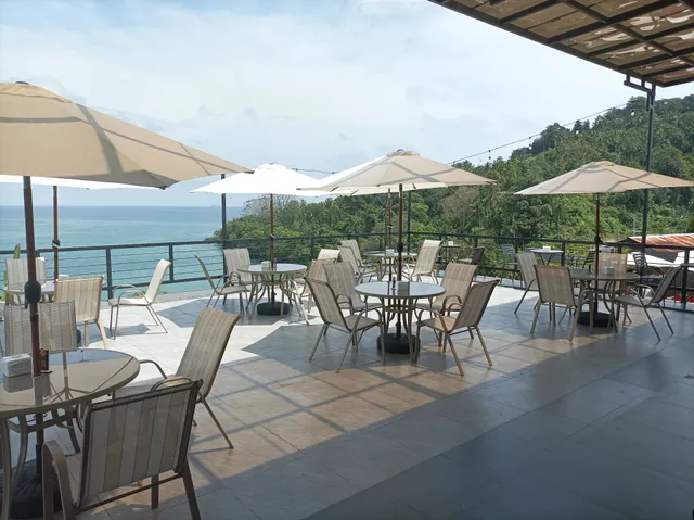 Hill's Cafe & Resto Padang