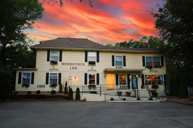 Woodstock Inn Bed & Breakfast