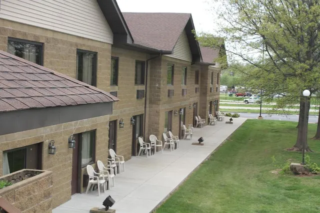 Baymont Inn and Suites by Wyndham Farmington, MO