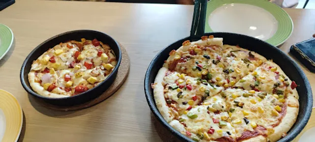 Pizza Hut | Raiya Chowk, Rajkot