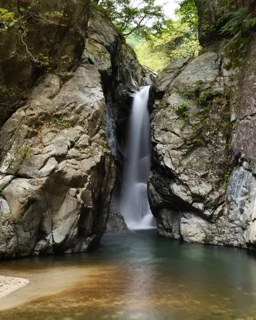 Ichinokama Waterfall
