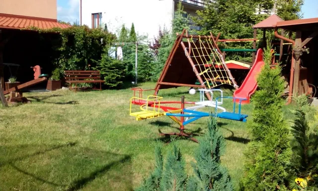 Pokoje Gościnne "Dorota" Białogóra