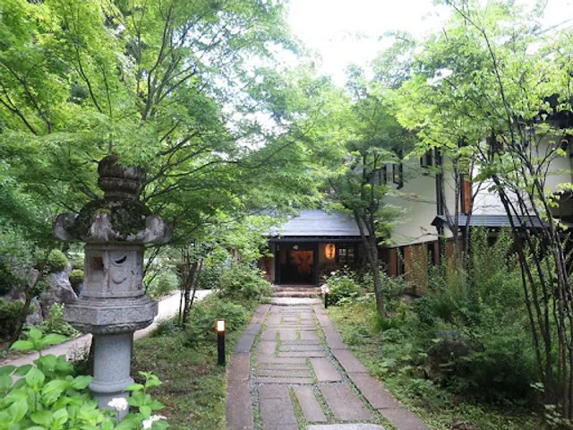 Shinhotaka Onsen Yarimikan