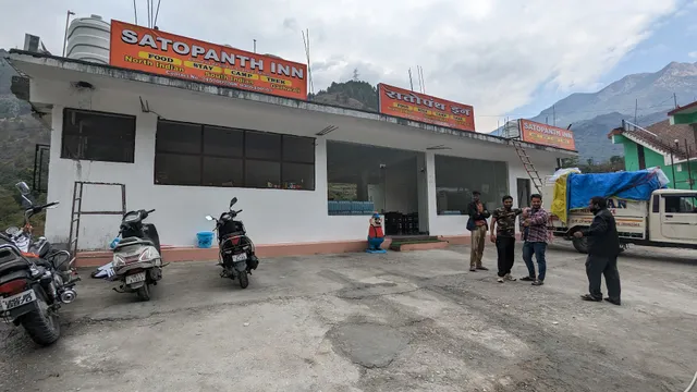 SATOPANTH INN LUXURY HOTEL & RESTAURANT, GARHWALI, NORTH & SOUTH INDIAN