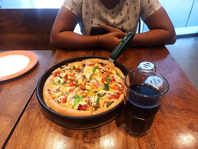 Pizza Hut | 93 Avenue, Pune