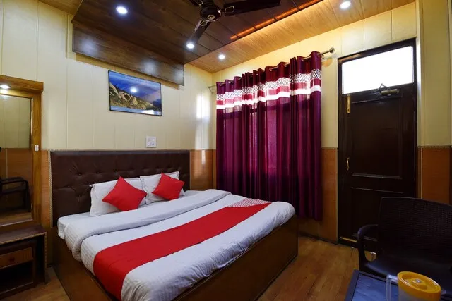 OYO 24828 Hotel Akshay