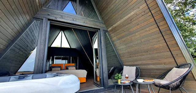 Héthatár Wellness Vendégház Gerle házak parkoló