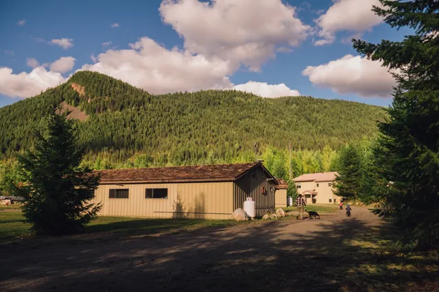 Spahats Creek Resort & Campground