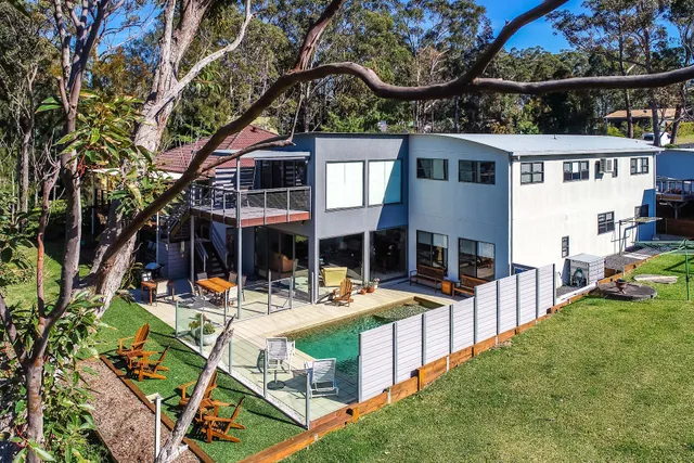 The Edgewater On Greville