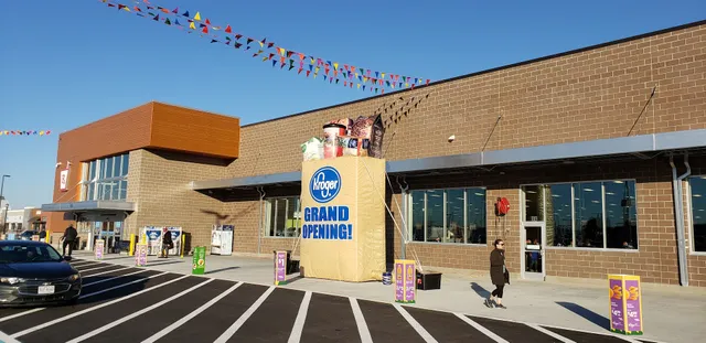 Riverpointe Shopping Center (formerly Riverdale Shopping Center)