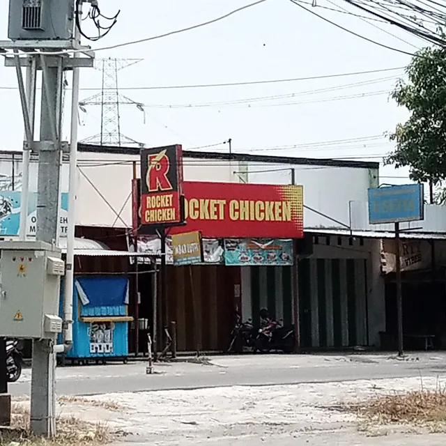 Rocket Chicken Gabusan