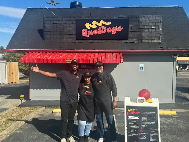 QueDogs
