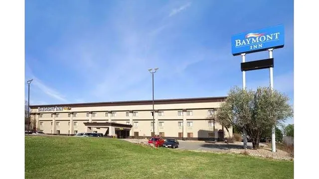Baymont by Wyndham Sioux Falls Near West 41st Street