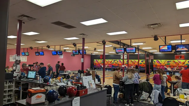 The Pickle Lounge and Northside Lanes