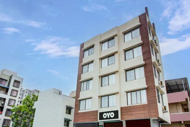 Collection O Hotel Crystal